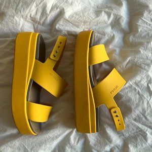 Crocs Brooklyn Low Wedge